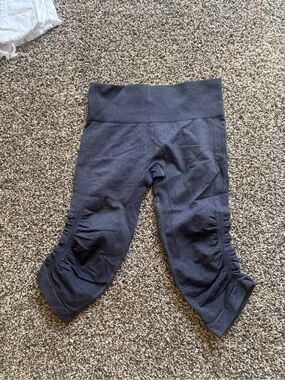 lululemon athletica navy Ruched Capri Leggings